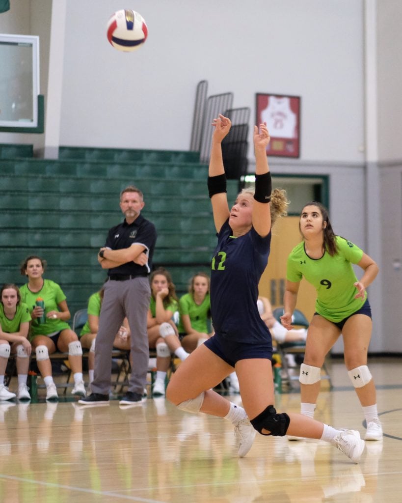 2018_5Star_Cath_Webb_Volley 18