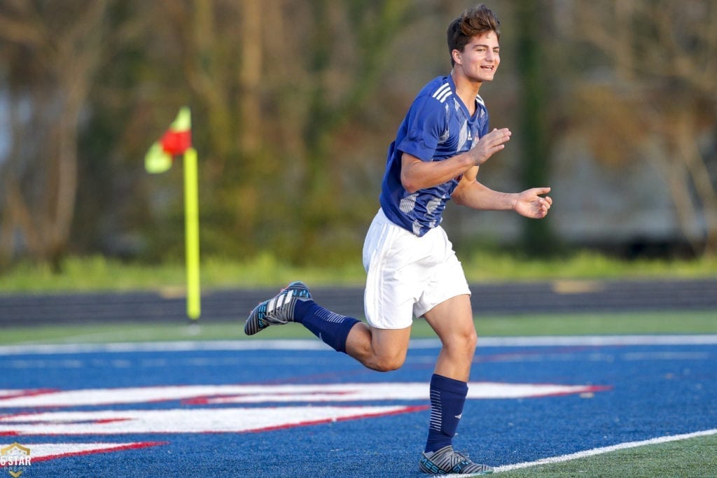 Farragut vs West 0017 (Danny Parker)