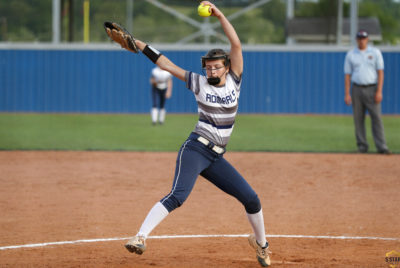 Heritage vs Farragut softball 003 (Danny Parker) Heritage vs Farragut softball 003 (Danny Parker)