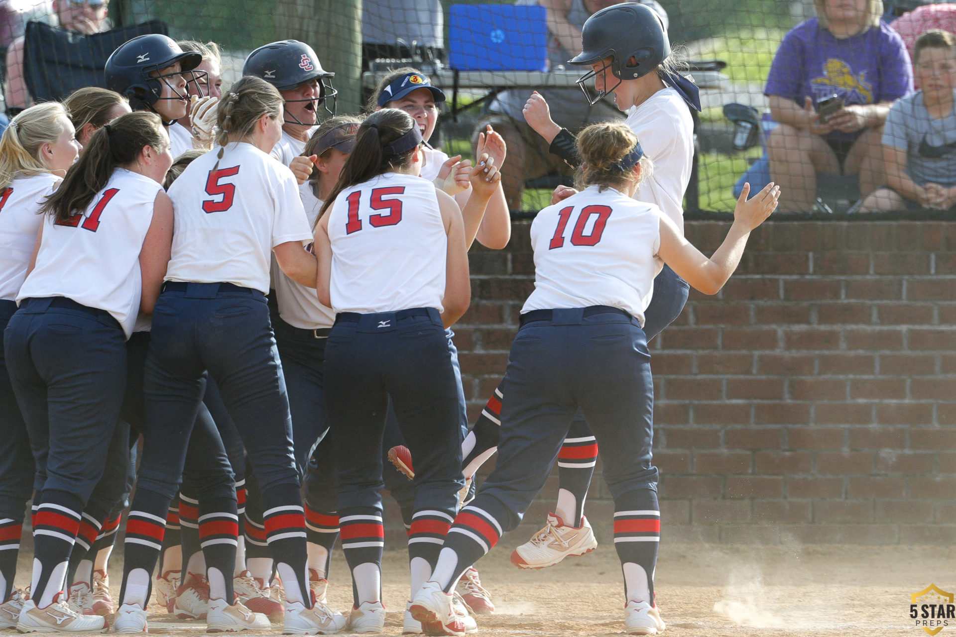 Dramatic homer gives Jefferson County Softball a home sectional game