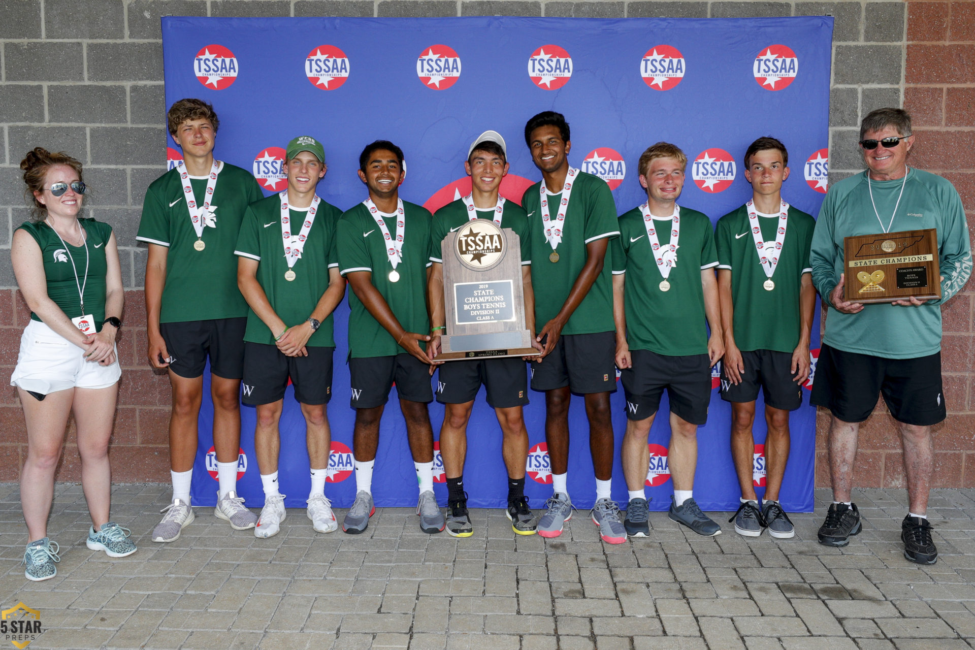 b School of Knoxville tennis adds three more titles to its total