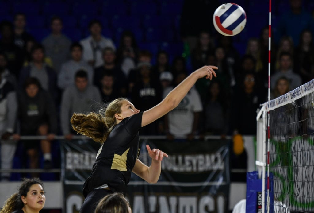 Pulliam_StateVB_Catholic_Ship_Take2 (7 of 13)