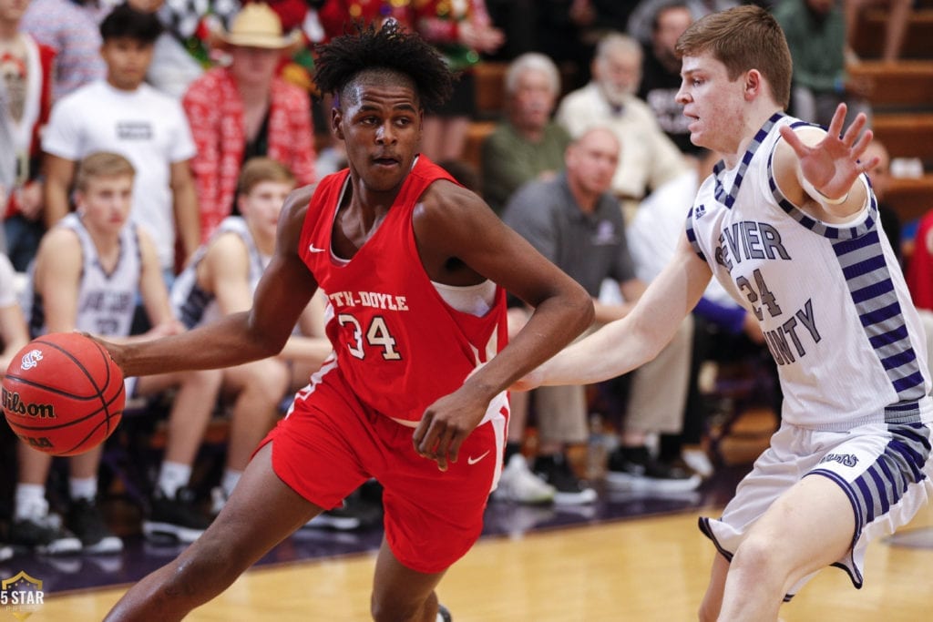 KNOXVILLE, Tenn. Ñ 2019.12.17 - TSSAA District 2-AAA boys basketball