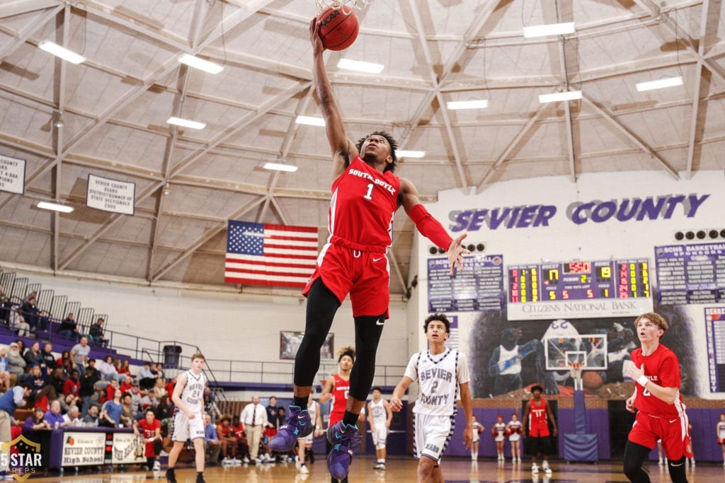 KNOXVILLE, Tenn. Ñ 2019.12.17 - TSSAA District 2-AAA boys basketball