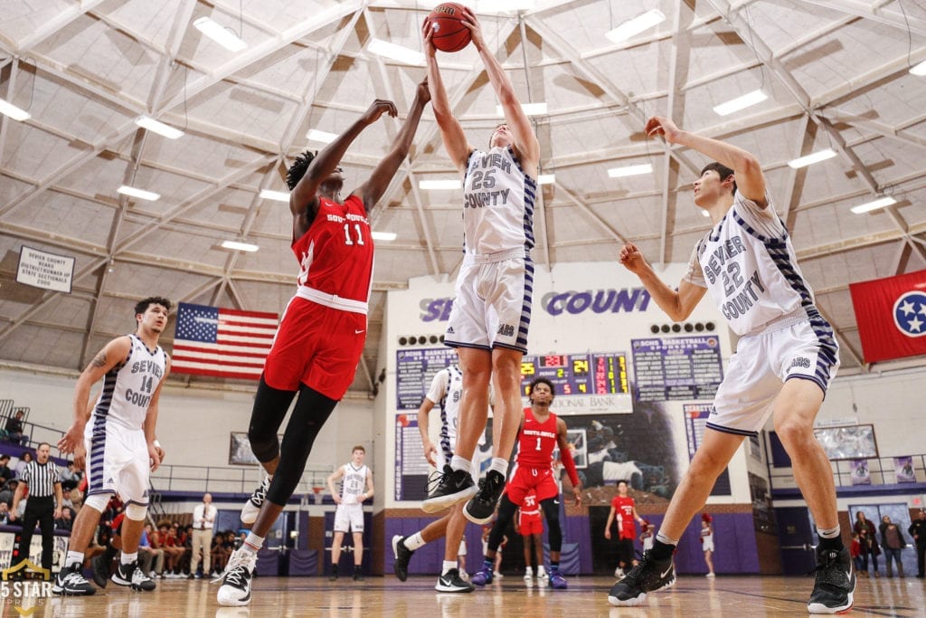 KNOXVILLE, Tenn. Ñ 2019.12.17 - TSSAA District 2-AAA boys basketball