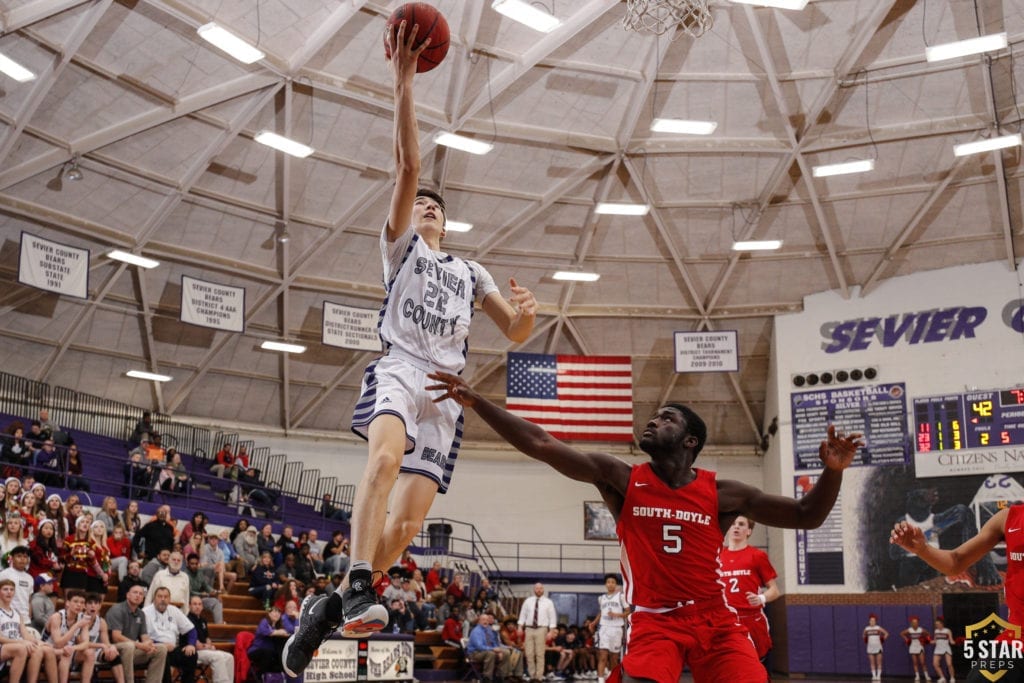 KNOXVILLE, Tenn. Ñ 2019.12.17 - TSSAA District 2-AAA boys basketball