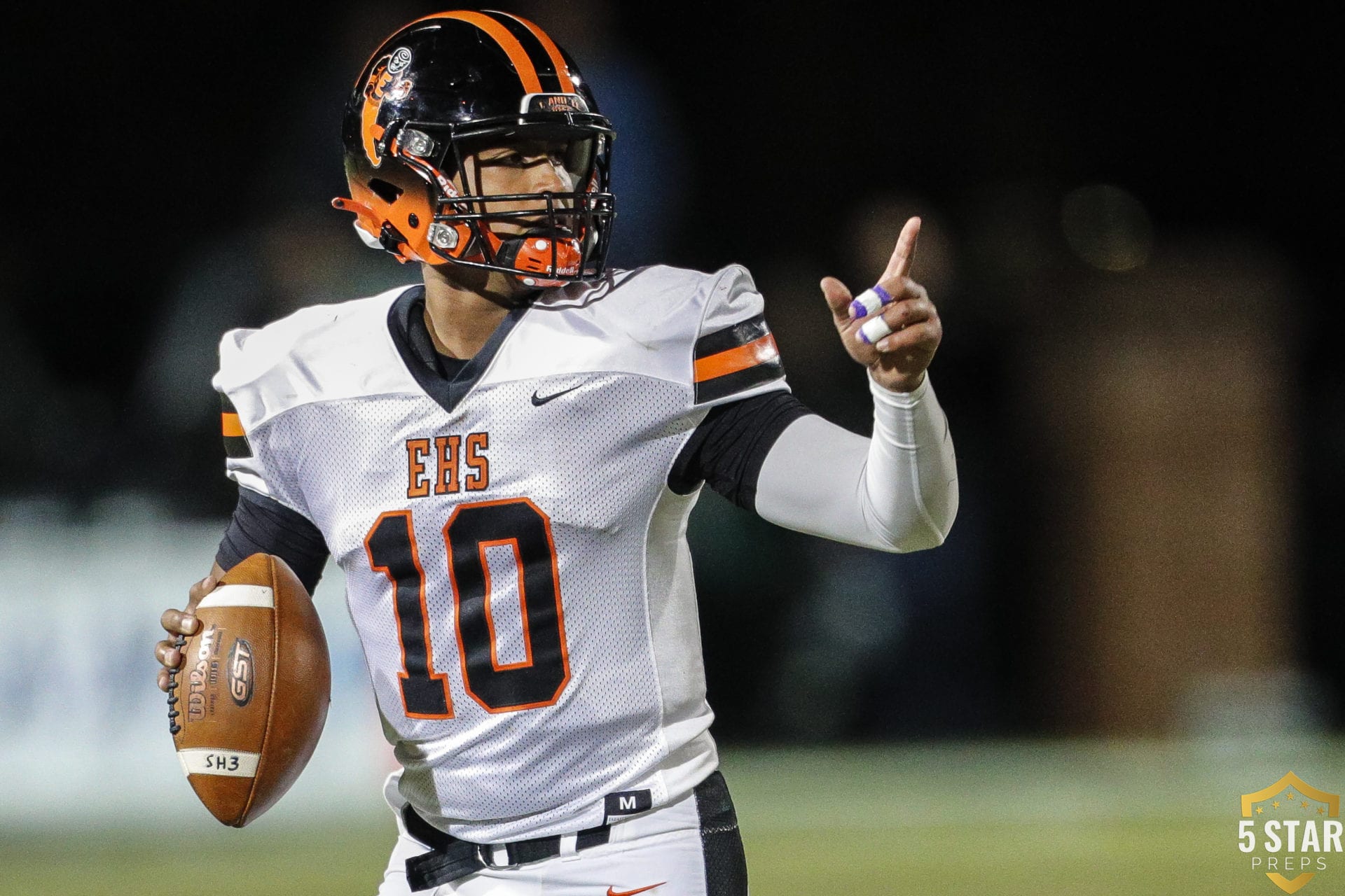 Elizabethton QB Bryson Rollins sparks large secondhalf surge in win