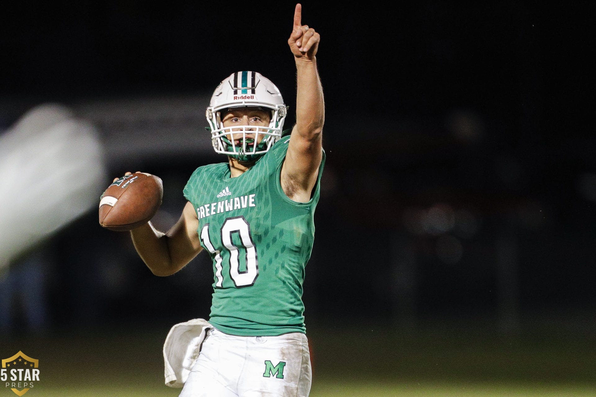 midway-football-returns-one-of-area-s-best-qb-wr-combos-in-hopes-for