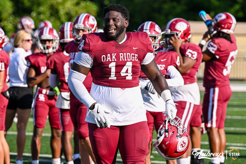 The Oak Ridge Wildcats defeated the Halls Red Devils 28-13 on Th
